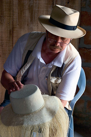 simon espinal panama hat