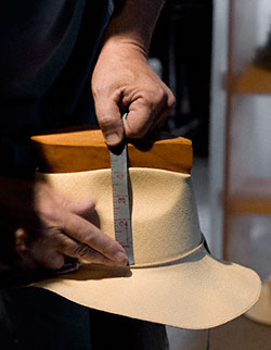 Measuring a Classic Fedora Crown