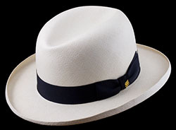 A Homburg with a brim formed on a particular flange