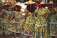 Colorful Ecuadorian folk dancers
