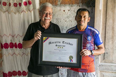 Master Weaver Certification awarded to Manuel Antonio López